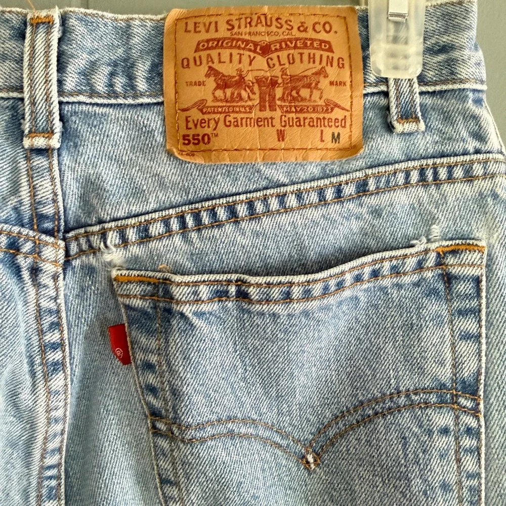 Vintage Levis 550 Womens 10 High Rise Tapered Leg Light Wash Mom Jeans 90s Y2K